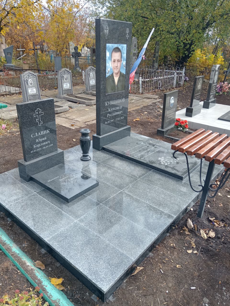 Гранитный памятник Гранитный памятник